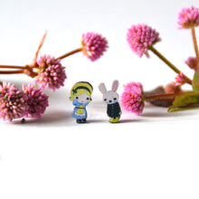 Load image into Gallery viewer, Sonia Brit studs - Alice and the white rabbit
