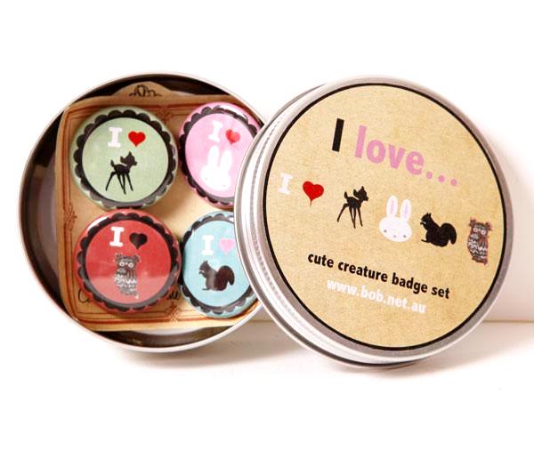 Tin badge set - i love