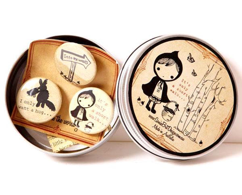 Tin badge set - short walk